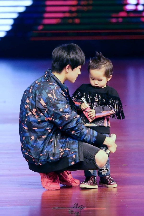 原创易烊千玺8岁的天才弟弟易烊昱华