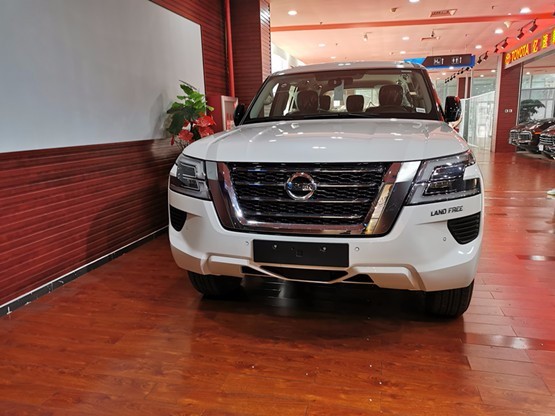 20款日产尼桑途乐高品质抄底价格家族设计