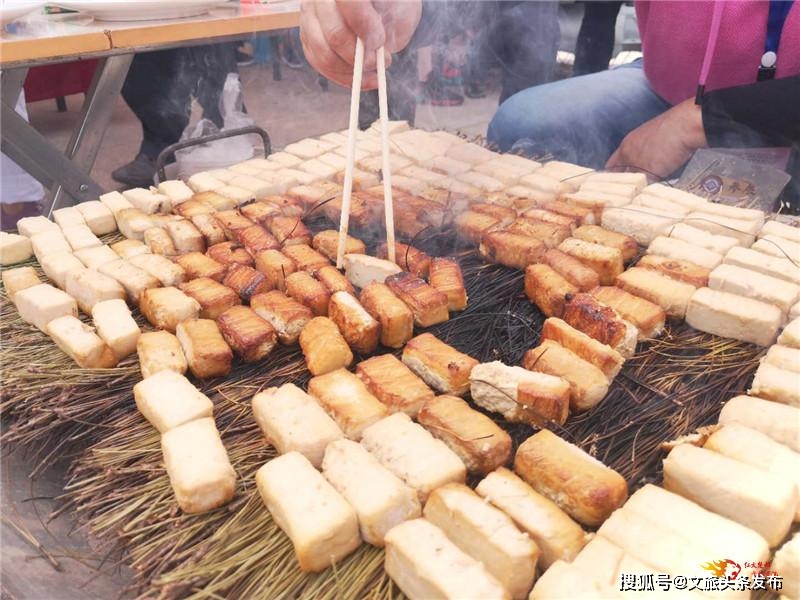 云南禄丰县城推荐美食图片