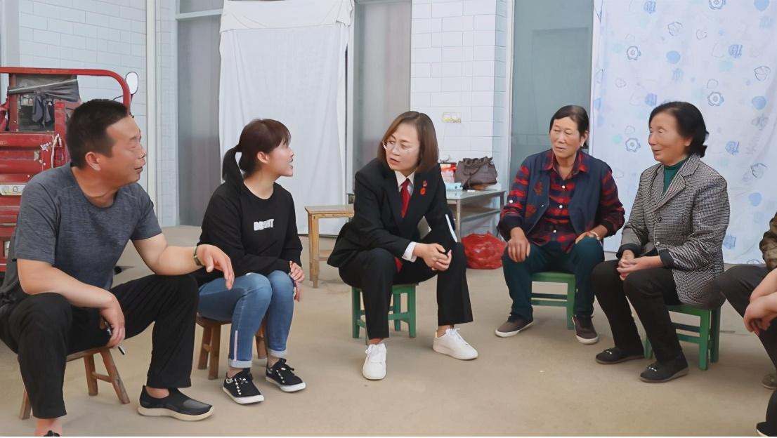 淳化法院刘芳被评为咸阳市最美政法干警