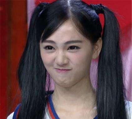 曾火爆一时的樱花女神黄灿灿如今被质疑整容过度清纯形象不再