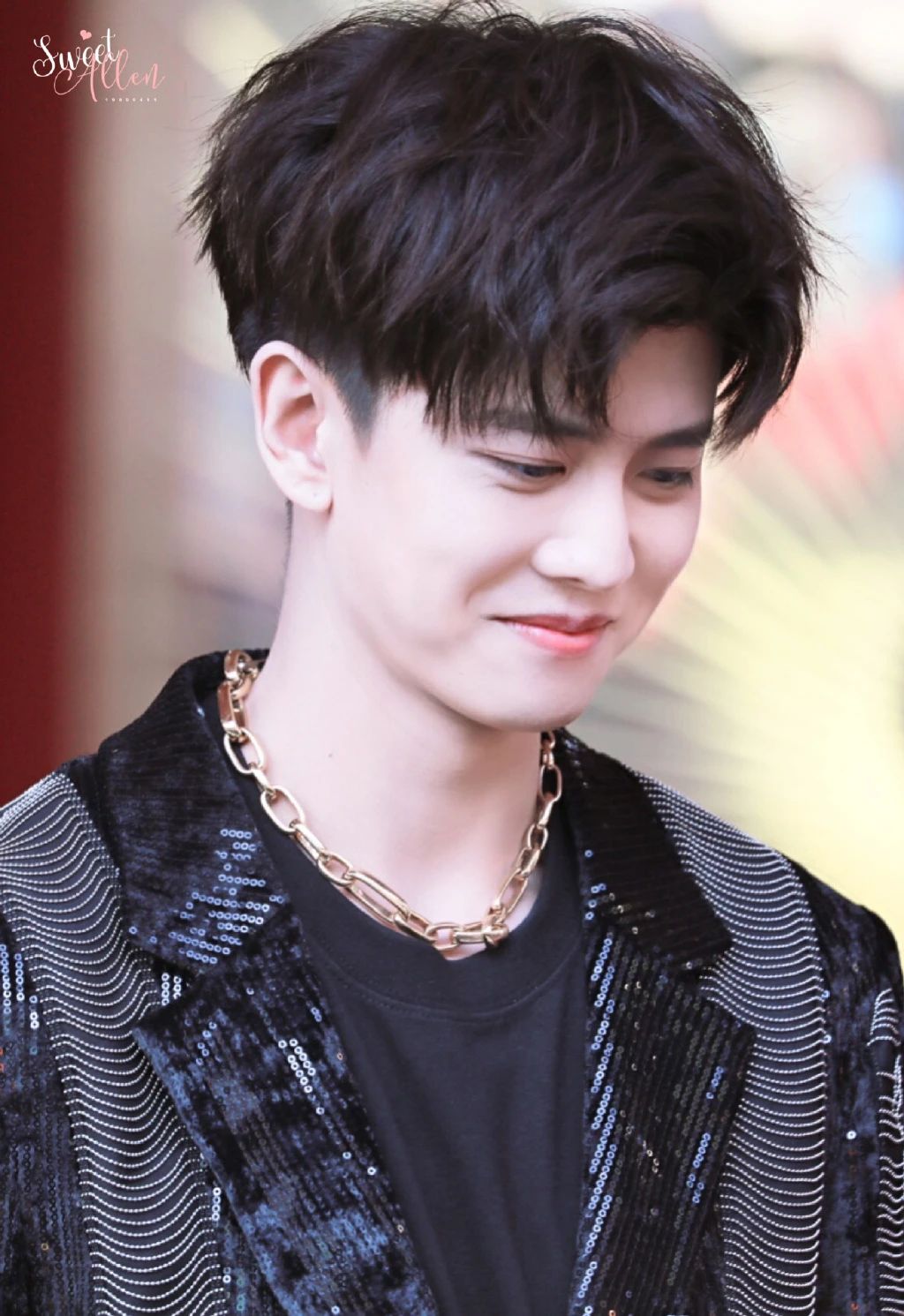 任嘉伦壁纸你是那么青春活力总是散发着阳光灿烂的笑容