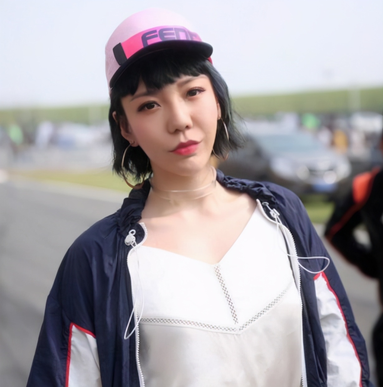 01本以为吴莫愁会成为知名歌手但是观众却已经很长时间没有听到关于
