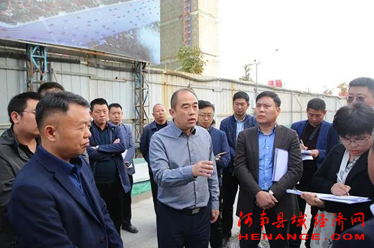 安置房建设融资,资金拨付和"四证"办理工作进行现场办公,区领导张海涛
