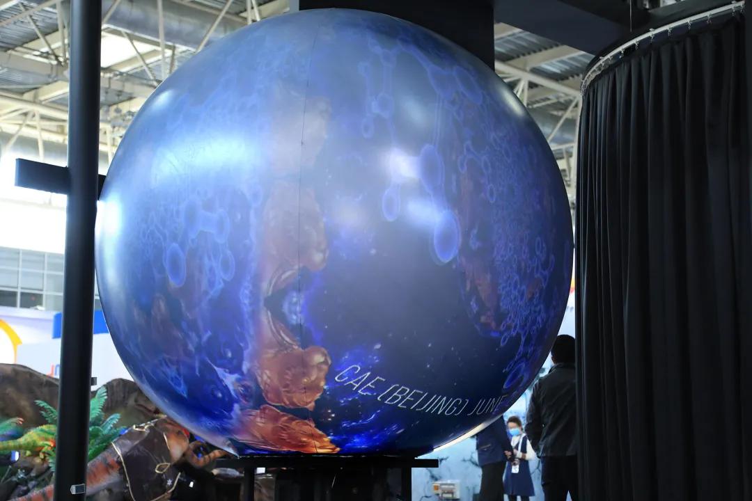 爱普生首秀国际游乐设施展 梦幻光影惊艳亮相