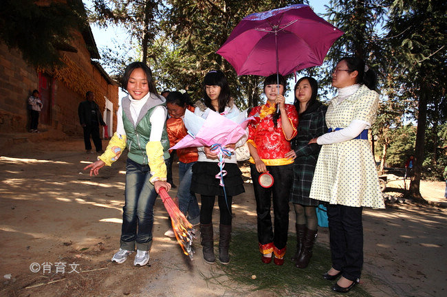 电影|来到云南石屏北部山区，因电影花腰新娘被人知晓，这里彝族婚俗很特别