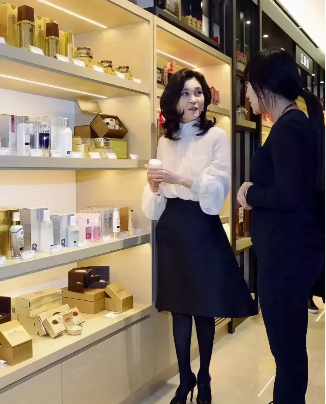 说起李富真也许大家不熟悉,但是提起三星长公主没有人不知道,她是一