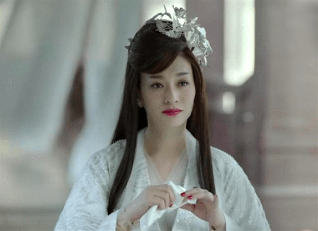 如何评价李小冉在《庆余年》里饰演的长公主李云睿?_叶轻眉