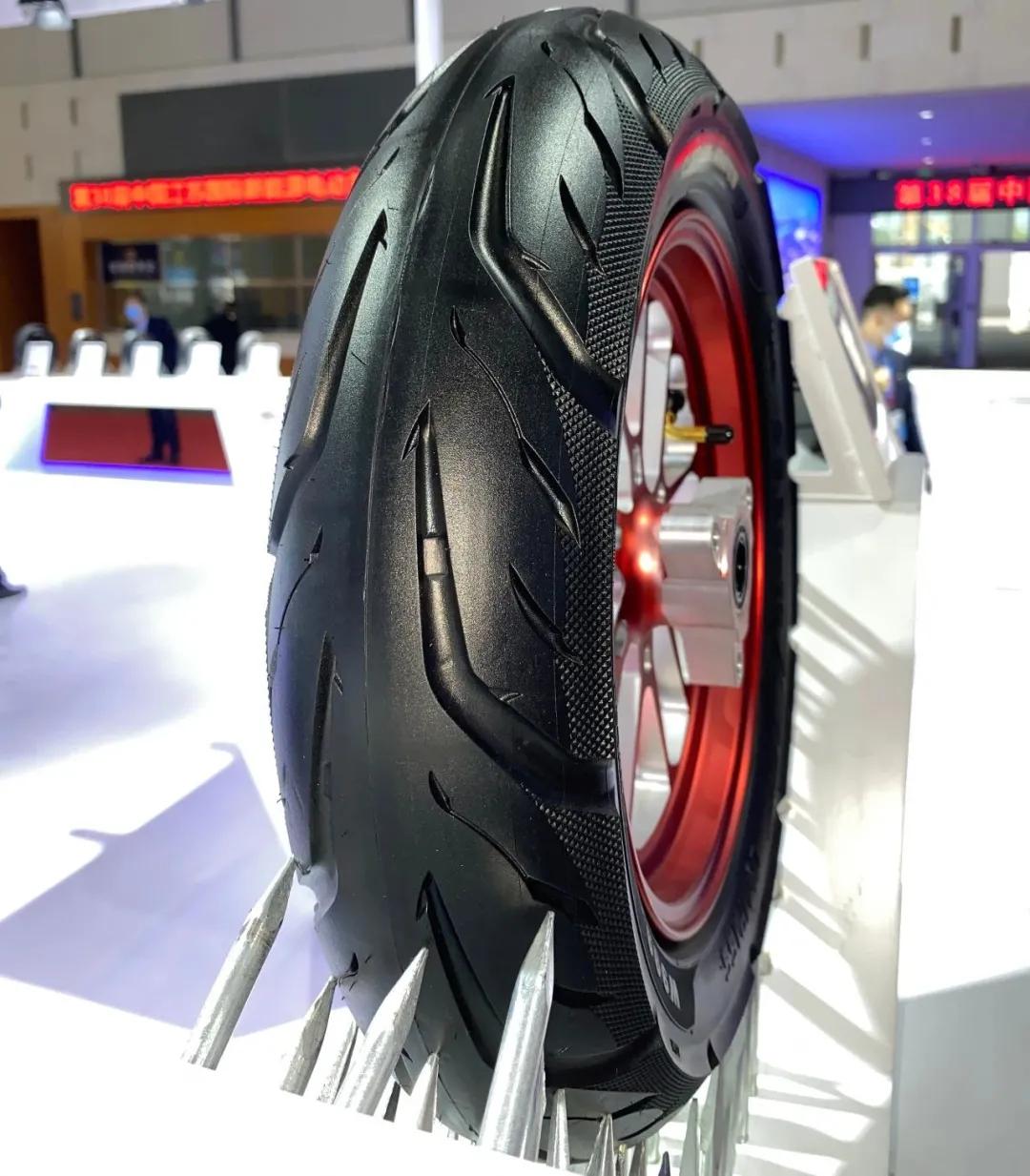 南京展康帕斯重磅新品金龙软猥甲轮胎来袭