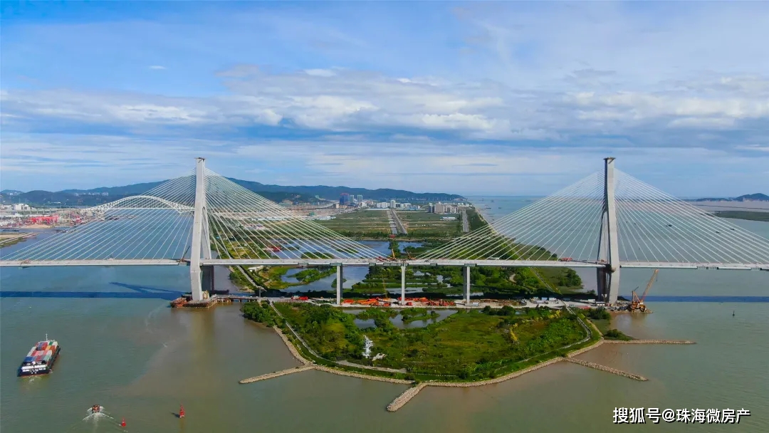 重磅洪鹤大桥11月下旬正式通车目前已进入测试阶段
