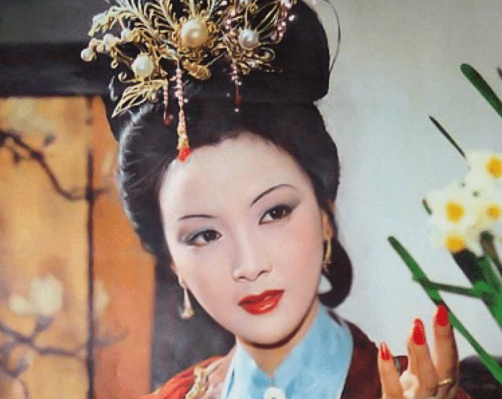 王熙凤先发怒再询问,小红的应对,堪称教科书级别_手机搜狐网