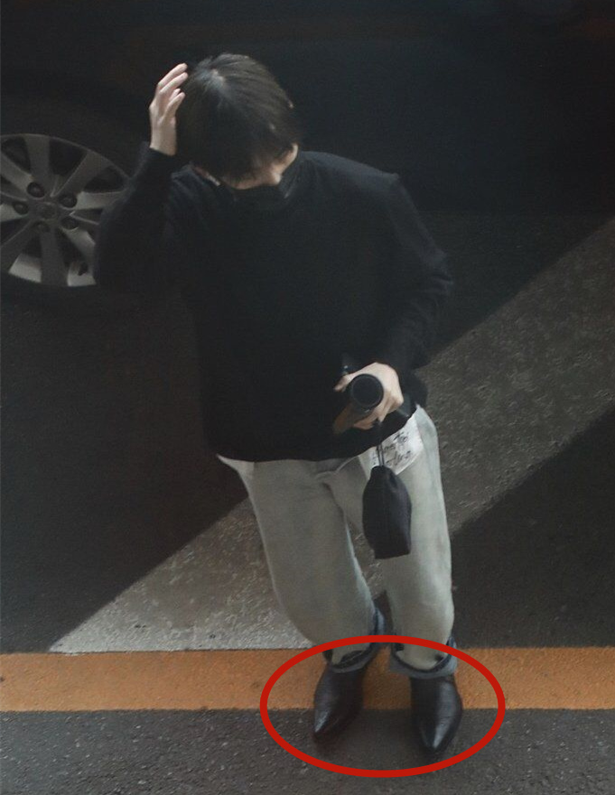 周震南镜头遭剪辑脚穿万元皮鞋亮相受害人我们老了不追星