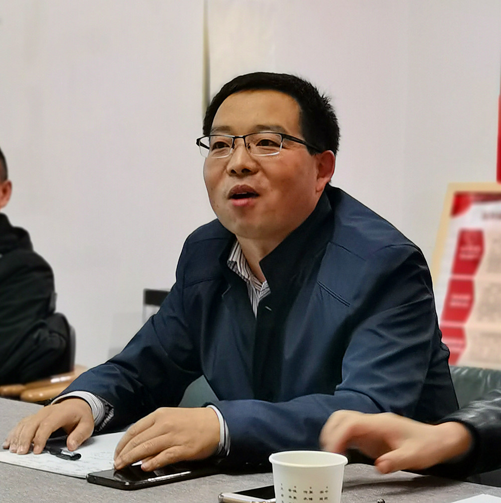 和总部楼宇经济发展服务中心冉冉科长,碑林区茶文化协会秘书长叶胜,副