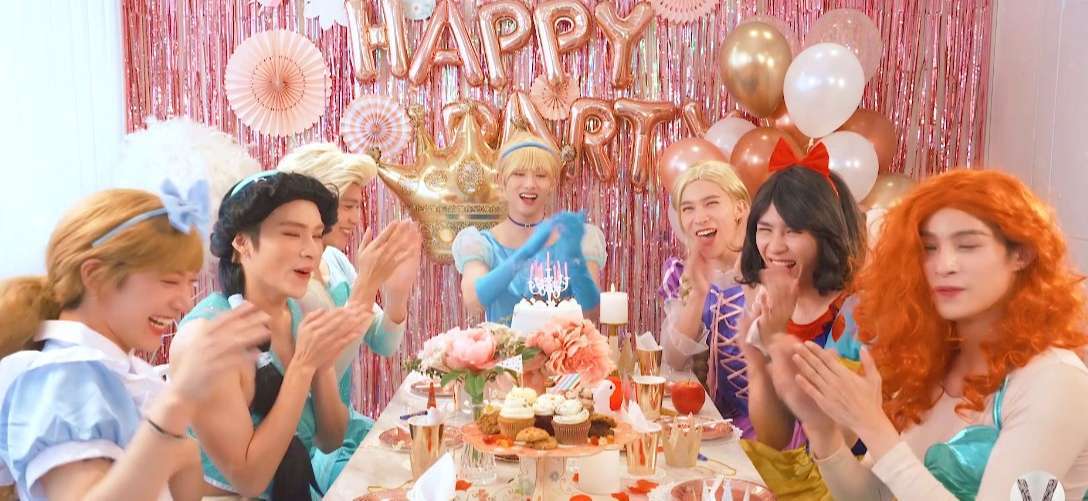 原创这才是sm要出的新女团威神v全员公主装被董思成女装惊艳到了