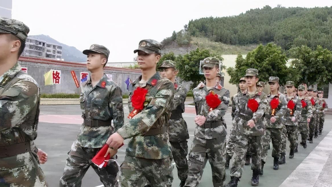 大学生参军入伍,可以自由选择军种吗?_手机搜狐网