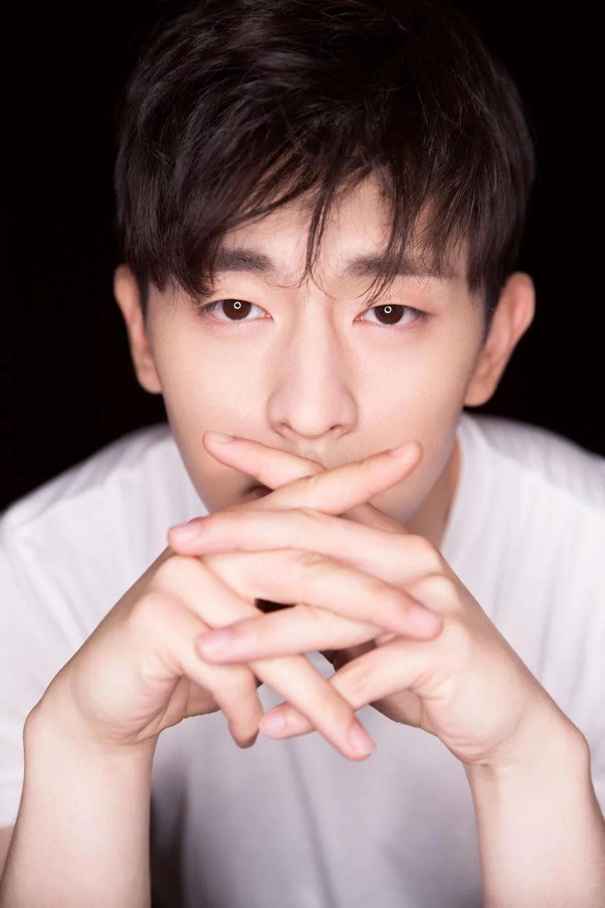 邓伦新剧《最完美的离婚》即将开拍,看到女主,网友收视稳了_佟丽娅