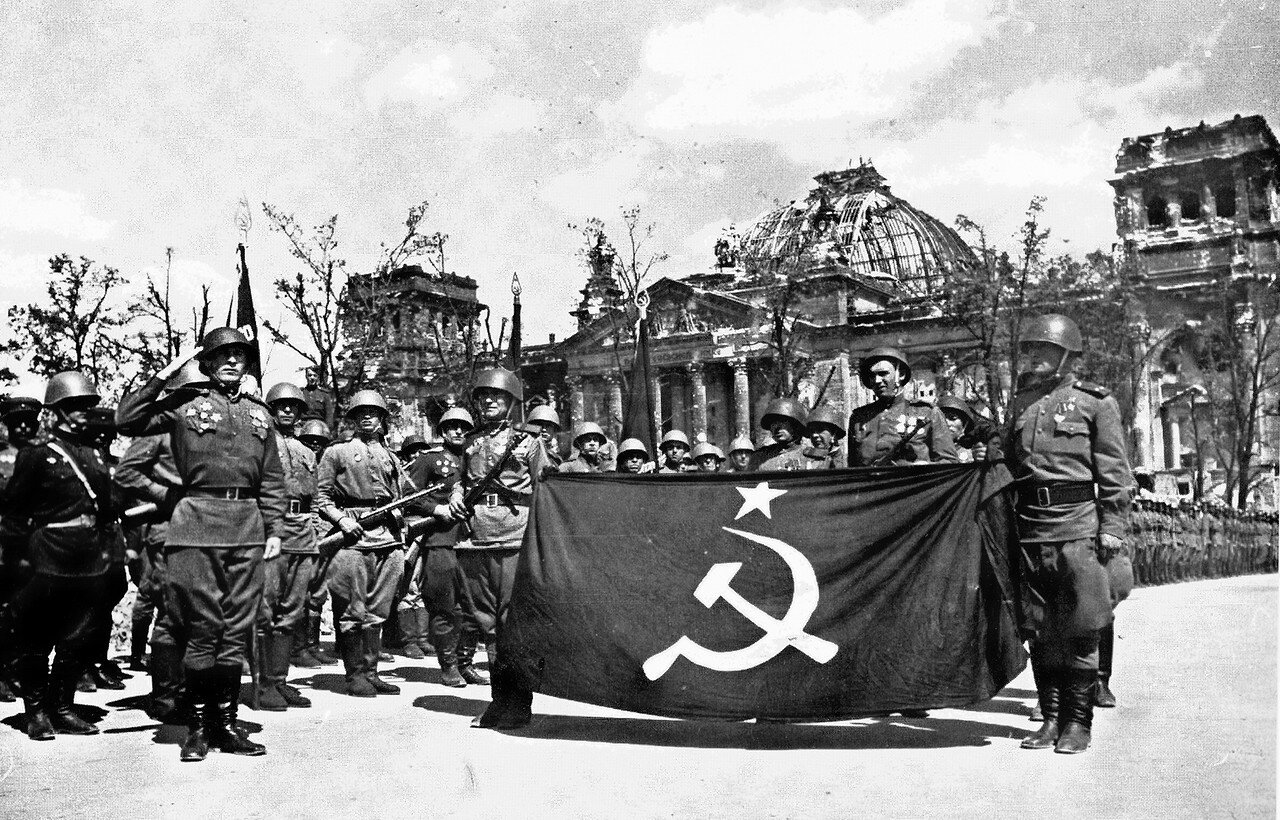 1945年红场阅兵三大看点：白马朱可夫，胜利旗帜，丢弃纳粹军旗 -6park.com