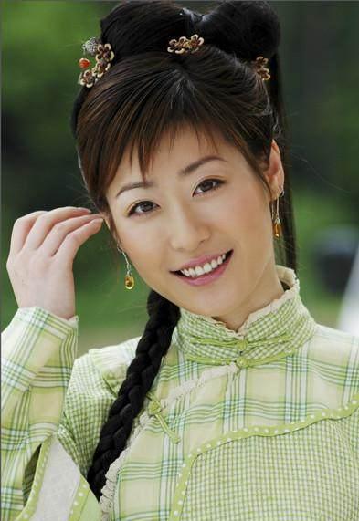 在李卉雪藏之前,她和陆毅,任泉,范冰冰等人拍摄了一部古装剧《少年