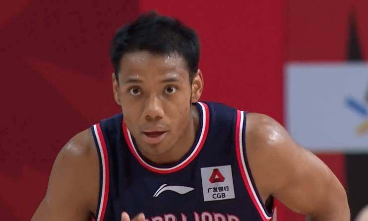 不当下一个八村塁!中国又一前锋拒绝nba!这混血新秀是真炸啊!