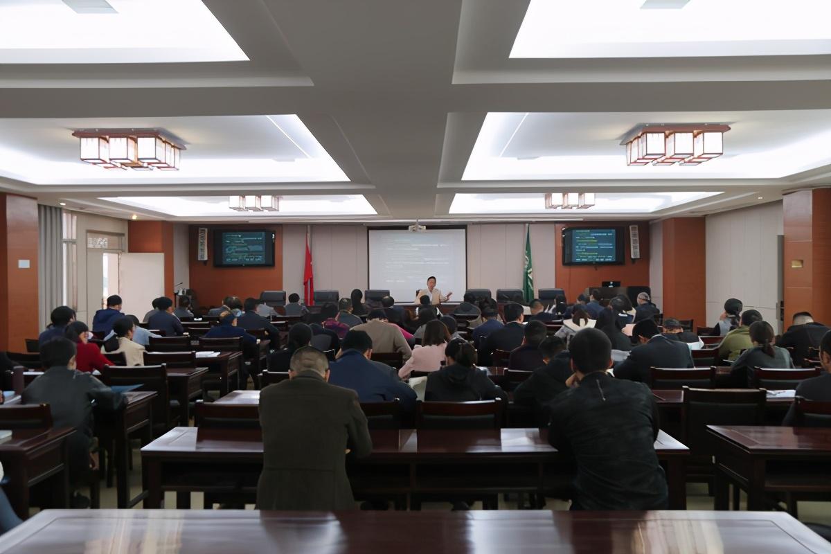 江西工程学院举行本科教学工作合格评估培训会