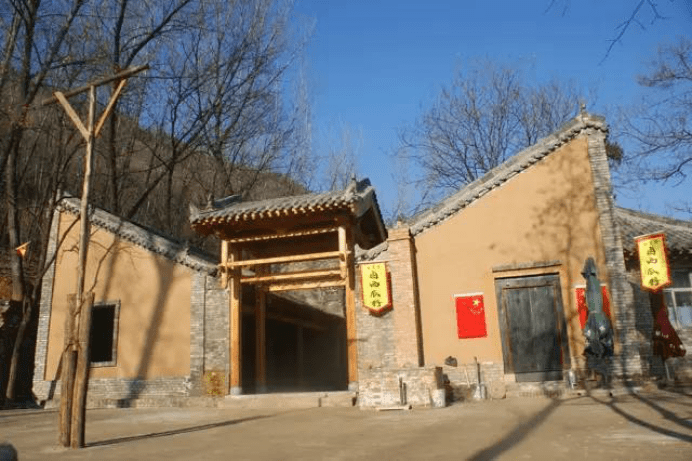 陕西八大怪,房子半边盖,背后的原因你想也想不到!