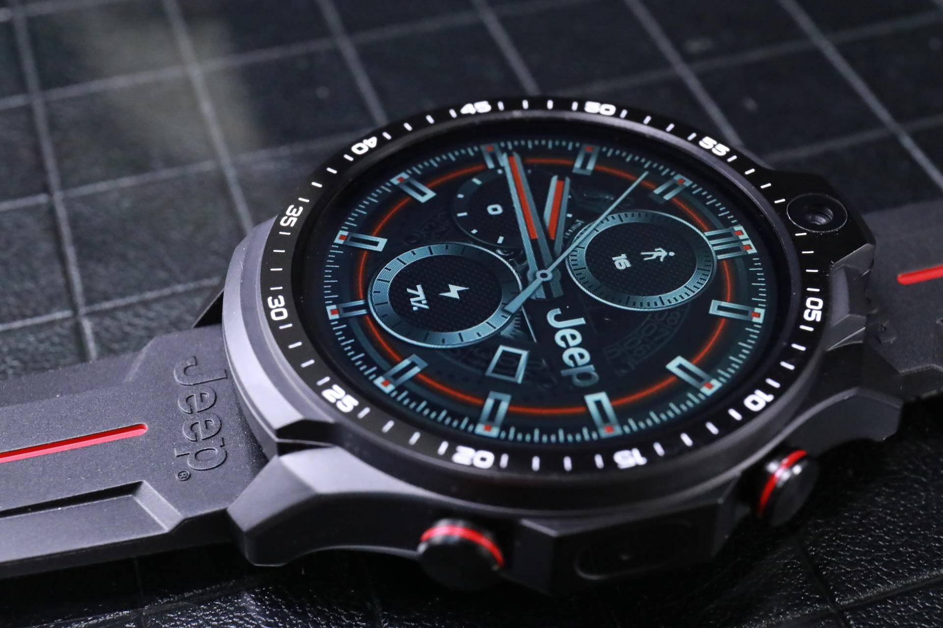 能戴在手腕上的手机jeep黑骑士智能手表