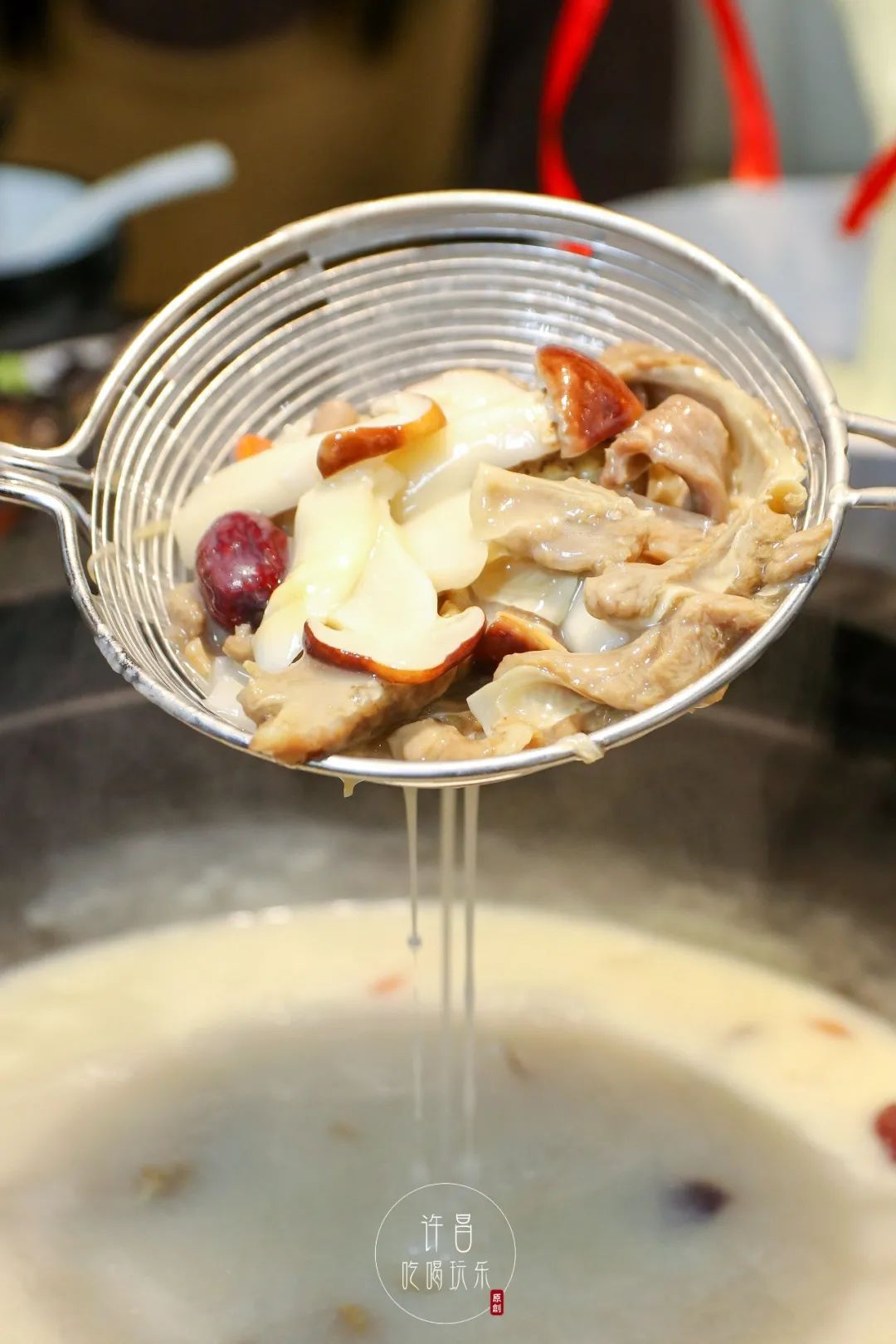 许昌惊现可以喝汤的网红米汤火锅!