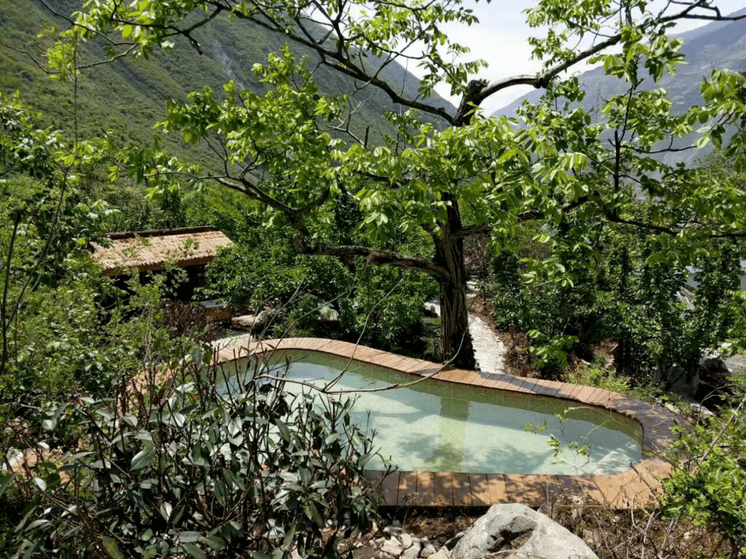 九顶山,奇峡沟 鹧鸪山,孟屯河谷 五大滑雪胜地 古尔沟,降扎温泉 河它