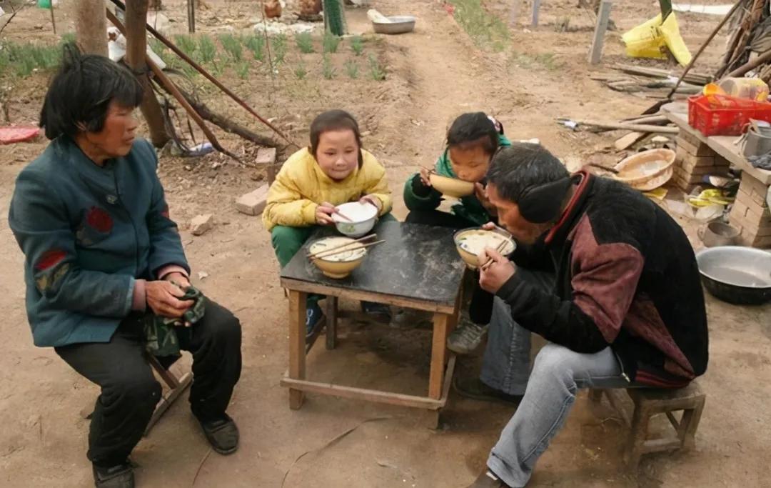 不努力的話,有錢人將來會越來越有錢,但窮人會越來越窮.