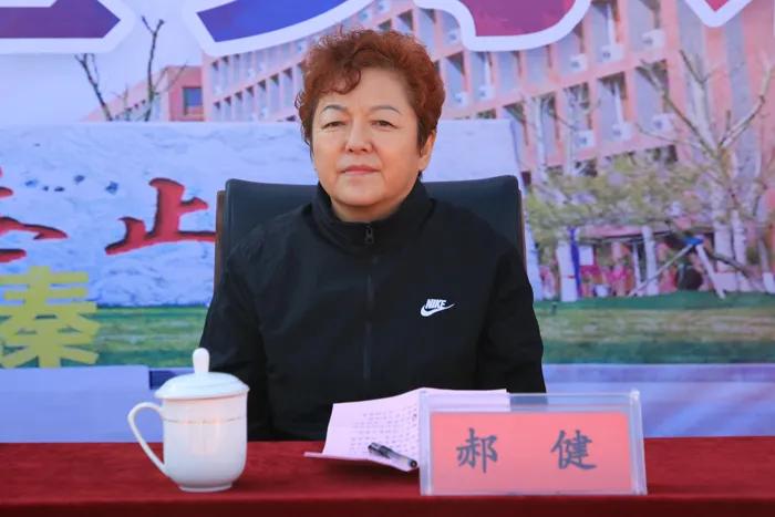 市体育局局长 平荣峰