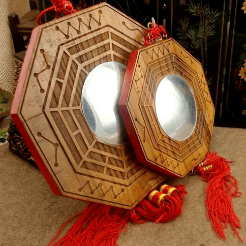 文/龙吟师傅 在家居风水用品中,有一个专门化解住宅受煞的风水法器