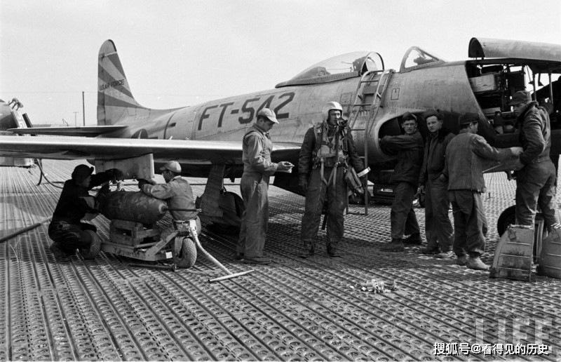 老照片 朝鲜战争中的美军f-80流星战斗机