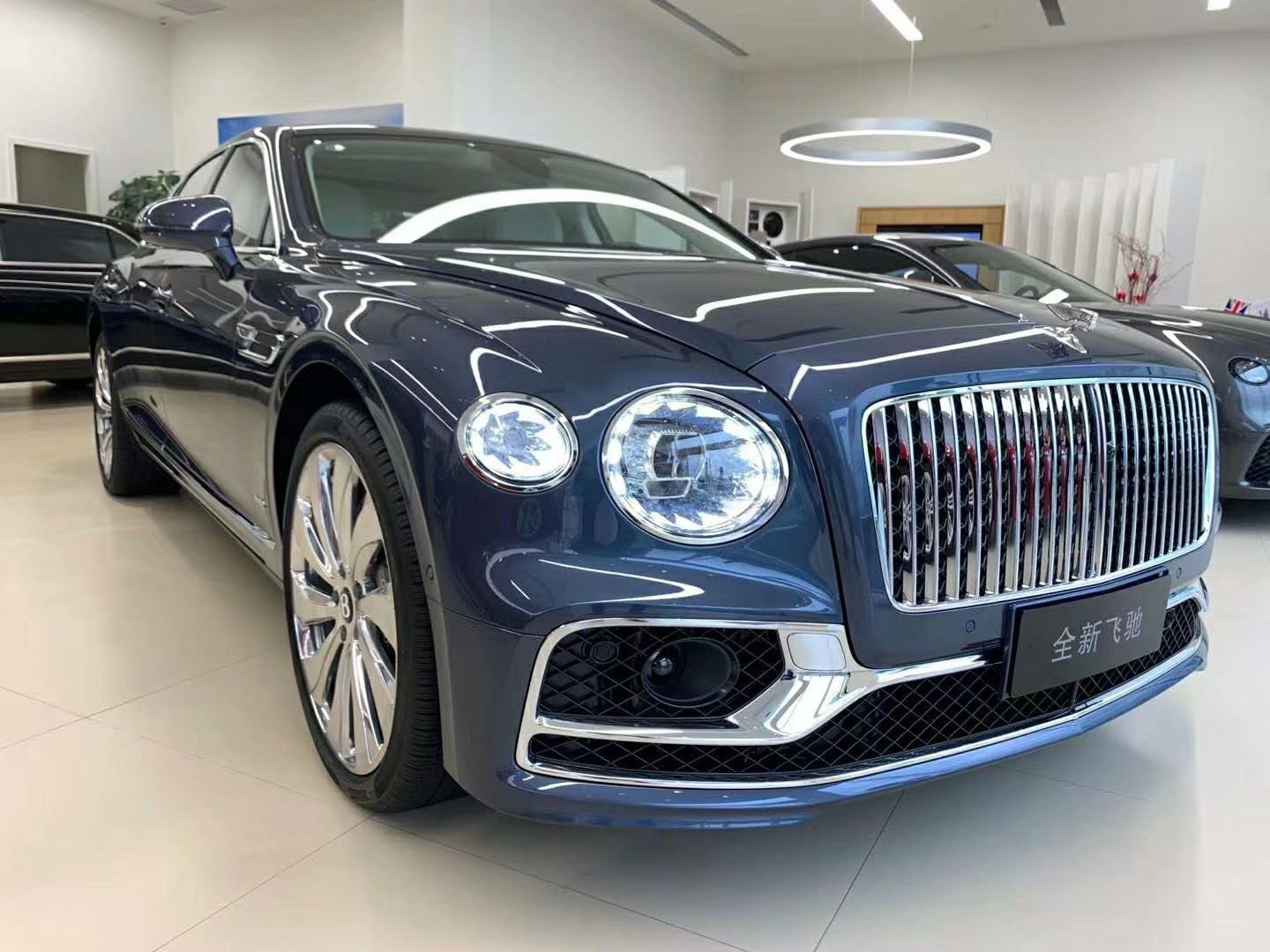 2020款宾利飞驰顶级轿车豪惠全国天津热卖