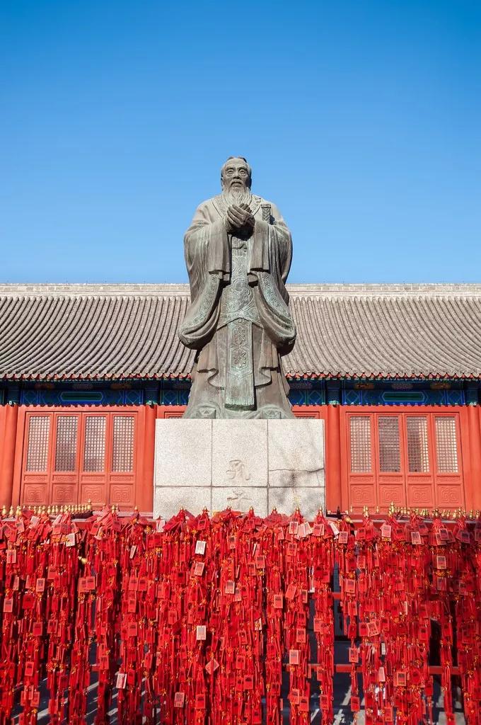左手海鲜啤酒右手车厘子吃到饱这个宝藏目的地现在去正好