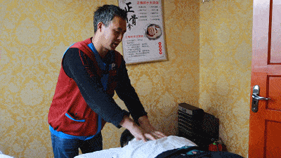 丽江这个盲人说:我要给他们发全丽江最高的工资!他凭什么?_按摩