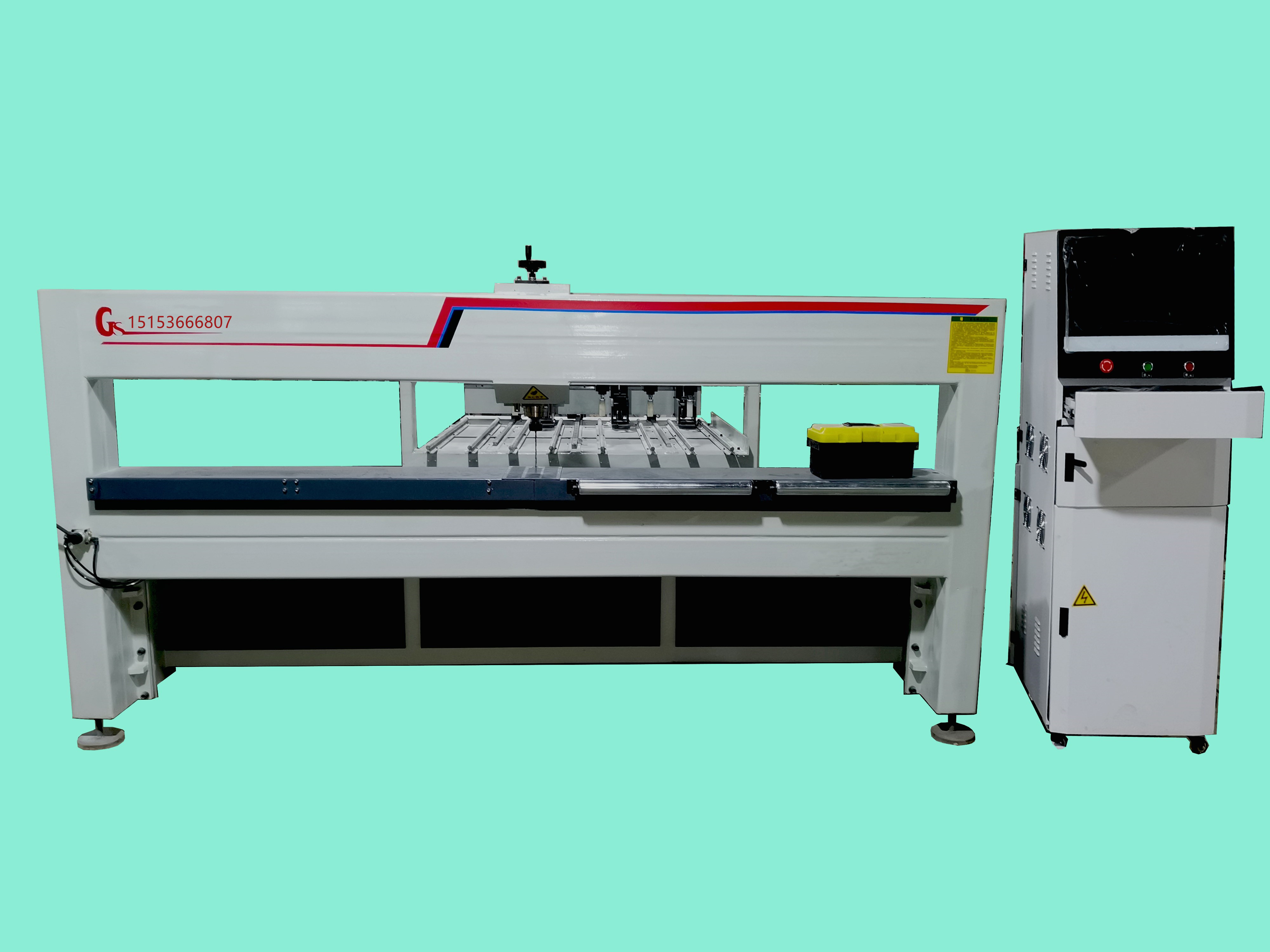 数控锯铣机也称数控实木开料机,配备铣刀高速旋转铣弯料,直料,机油锯