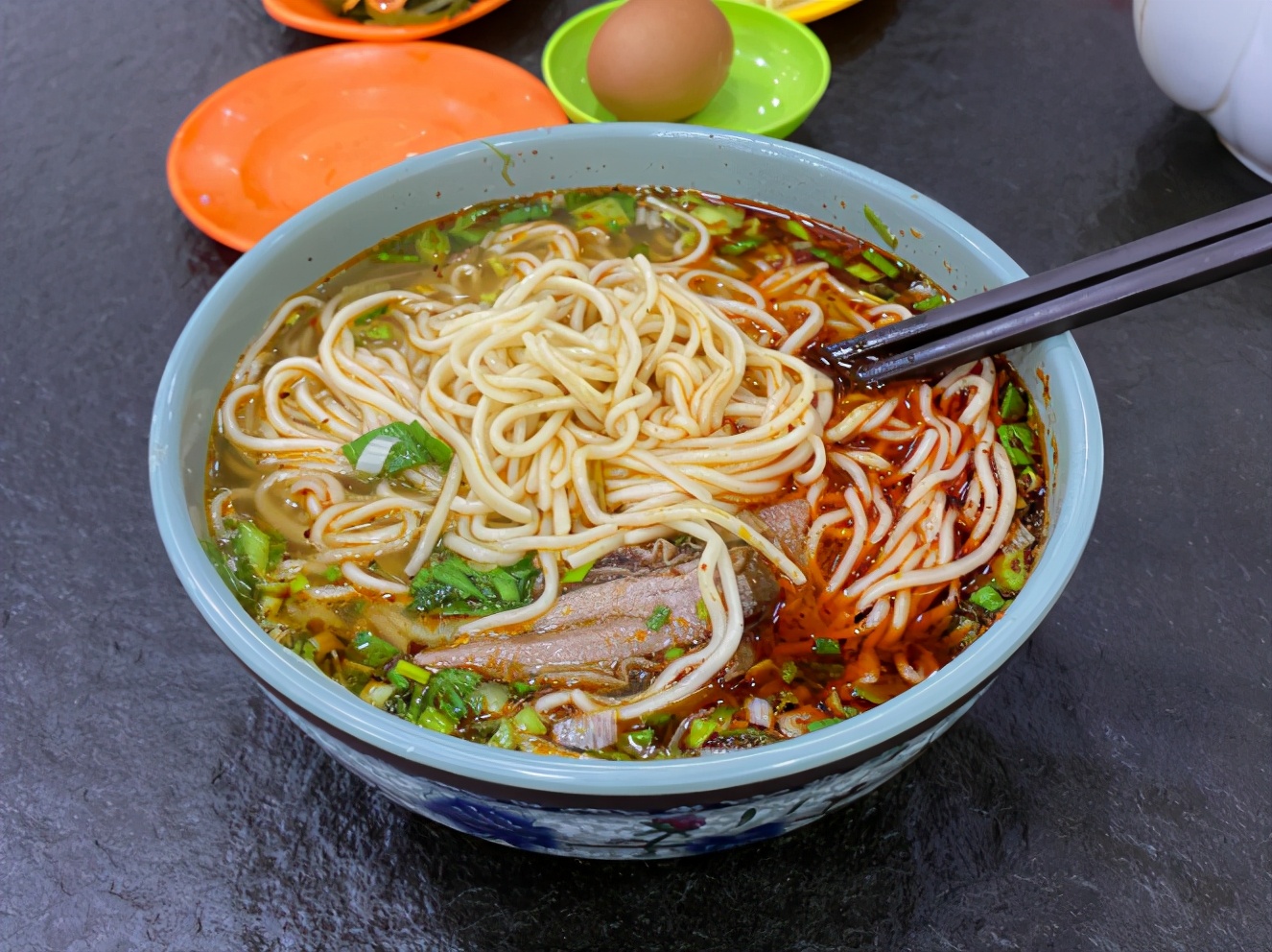 原创北方面条vs南方面条大众又普通家常又解馋究竟谁更会吃