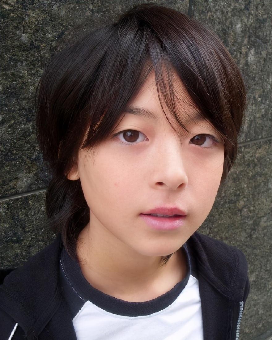 假面骑士铠武:高杉真宙宣布退出事务所,今后独立开展演艺活动_葡萄