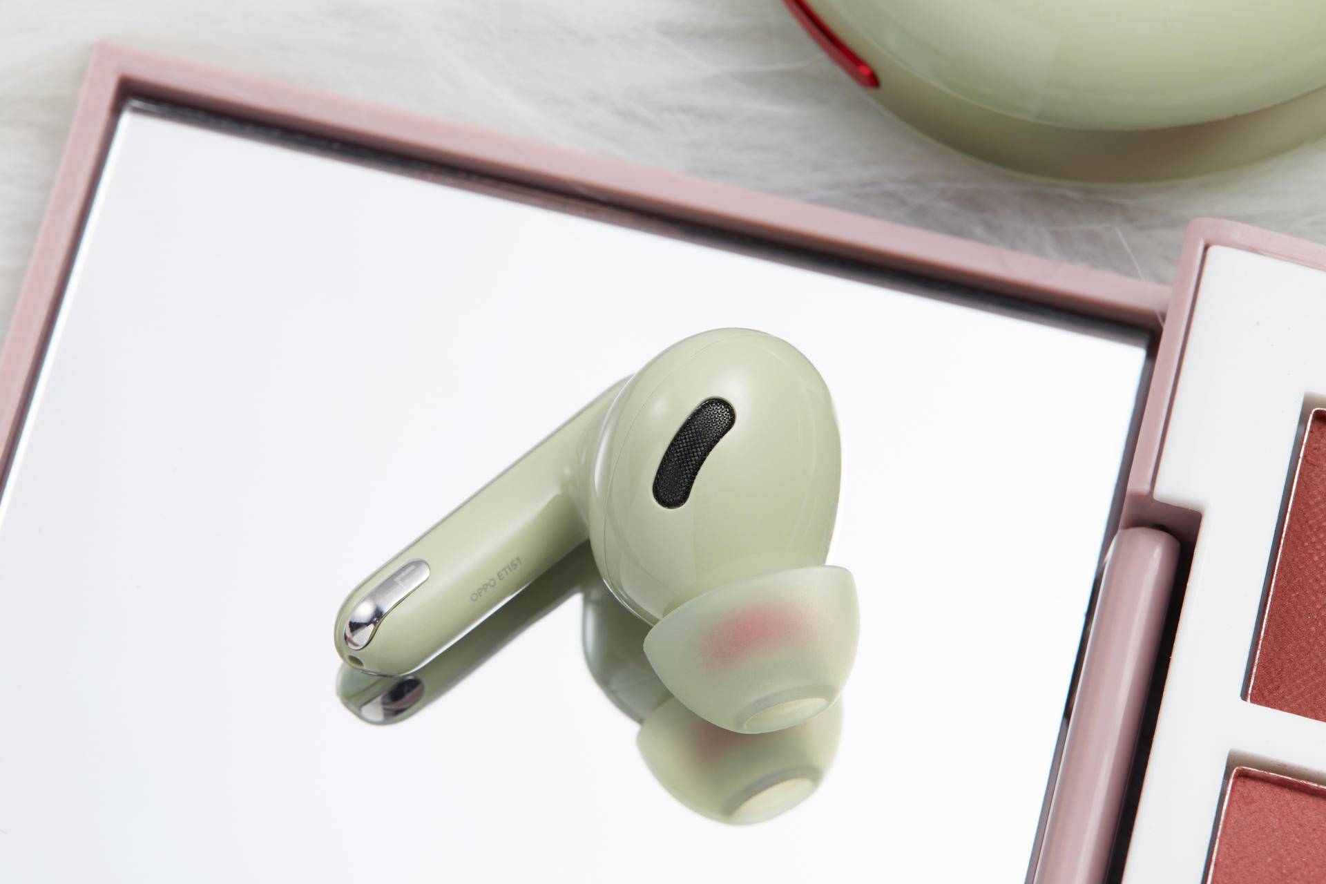 秋日里的生机oppoencox真无线降噪耳机竹韵图赏