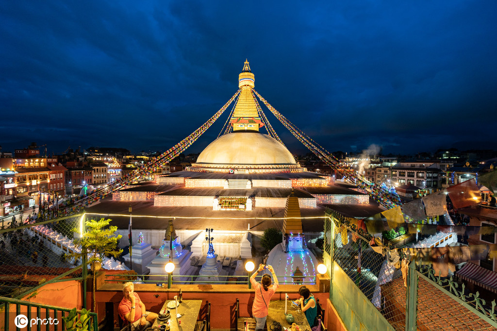 尼泊尔博达哈大佛塔全世界最大圆佛塔