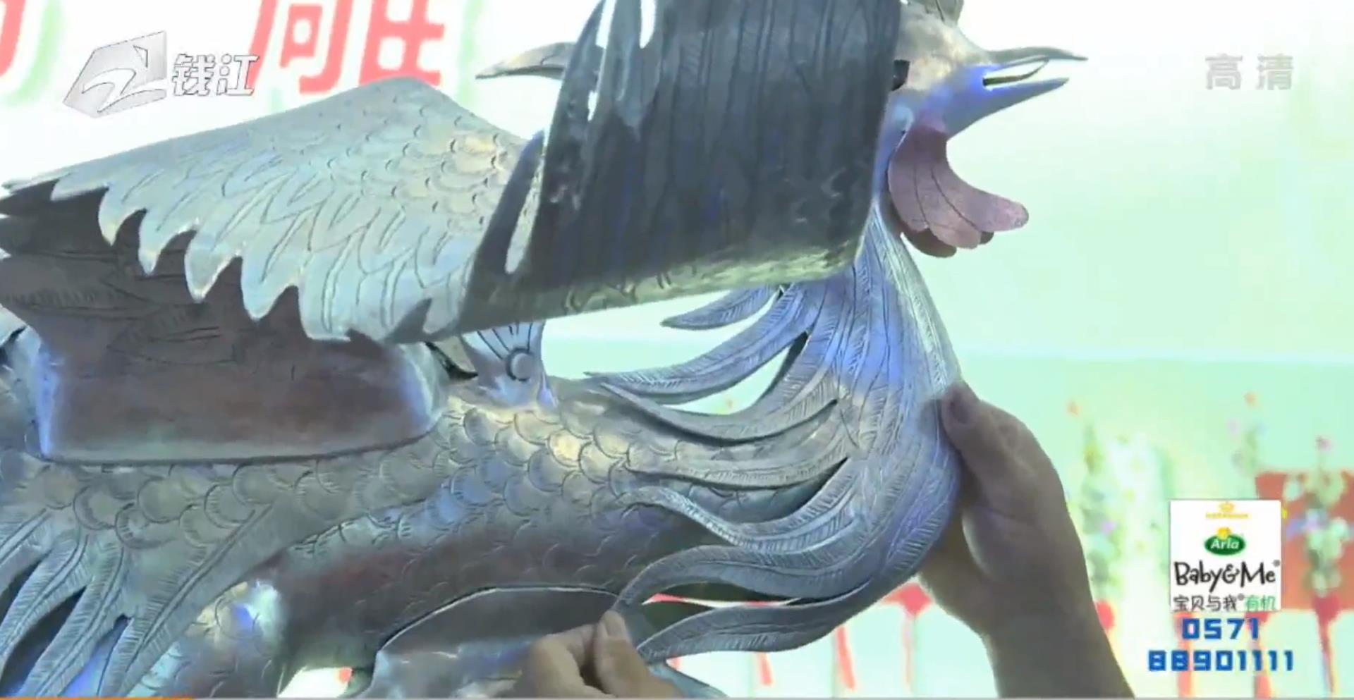 锡雕匠人200万次锤凿 锡雕作品“中华风”获国家级金奖