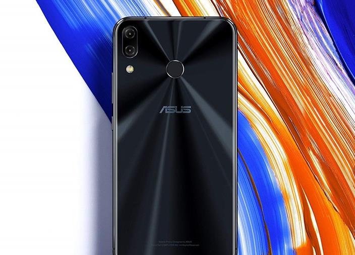 而且大家还可以看到,华硕zenfone7的主屏是6.