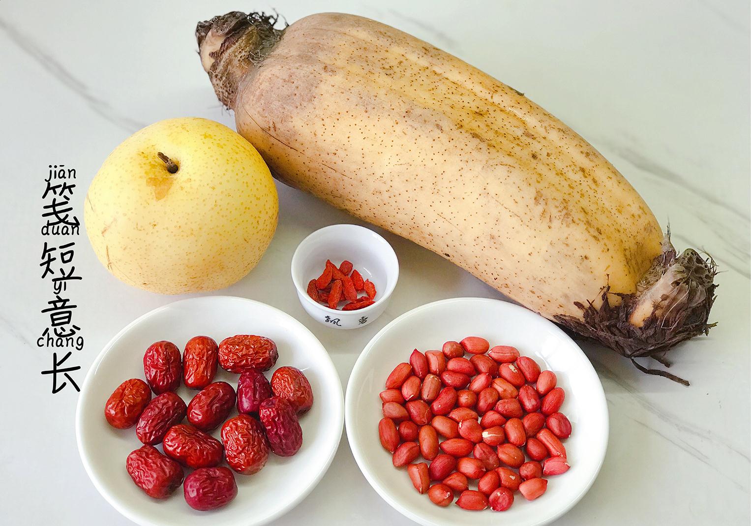 寒露秋意浓,用这3红2白煲汤更滋养,清甜补水又养颜,煮1锅才5块_莲藕