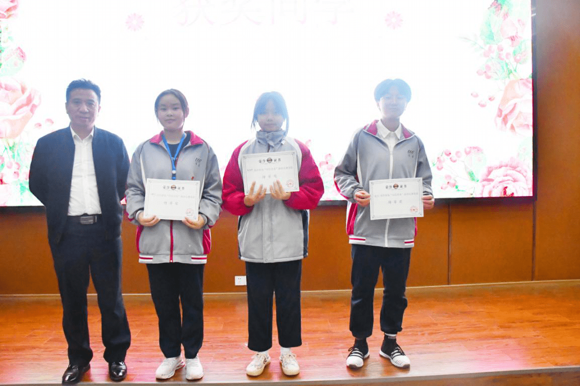 浏阳唯美高级中学举行闪亮青春天才少年主题演讲比赛