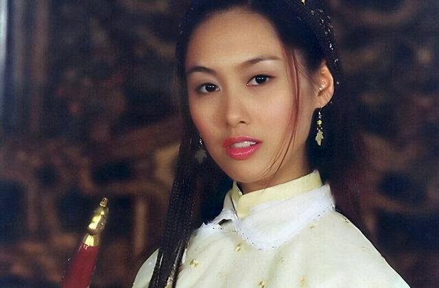 新鹿鼎记阿珂被嘲史上最"丑",比起李嘉欣梁小冰,她到底差在哪