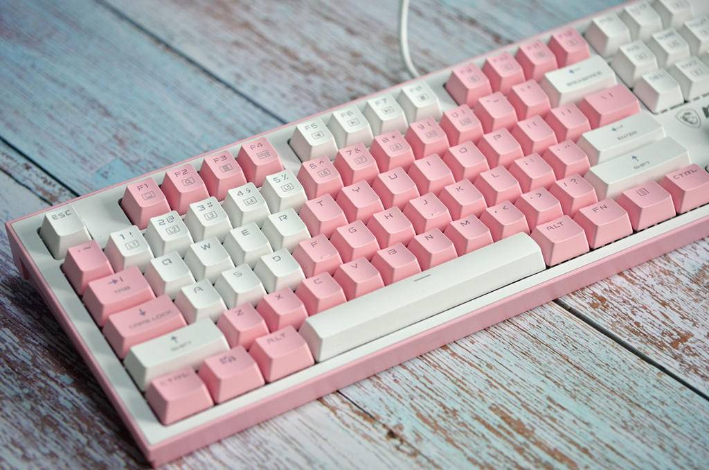 199的粉色系青轴104键机械键盘终于圆了老夫多年的少女心