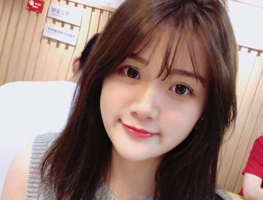 女:生肖马,沙中金命.八字:在甲午年,己巳月,庚辰日,戊寅时.