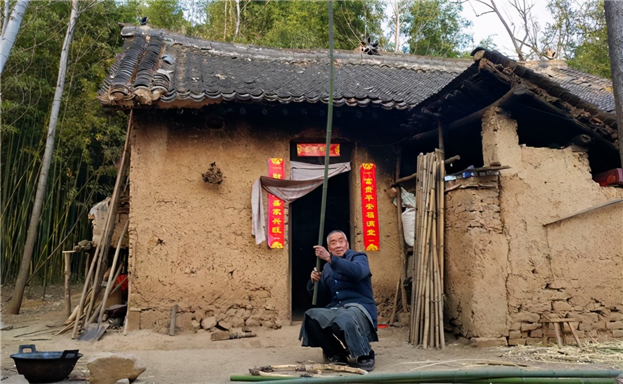 山西深山竹林发现1户人,86岁老人隐居在此56年,生活像神仙