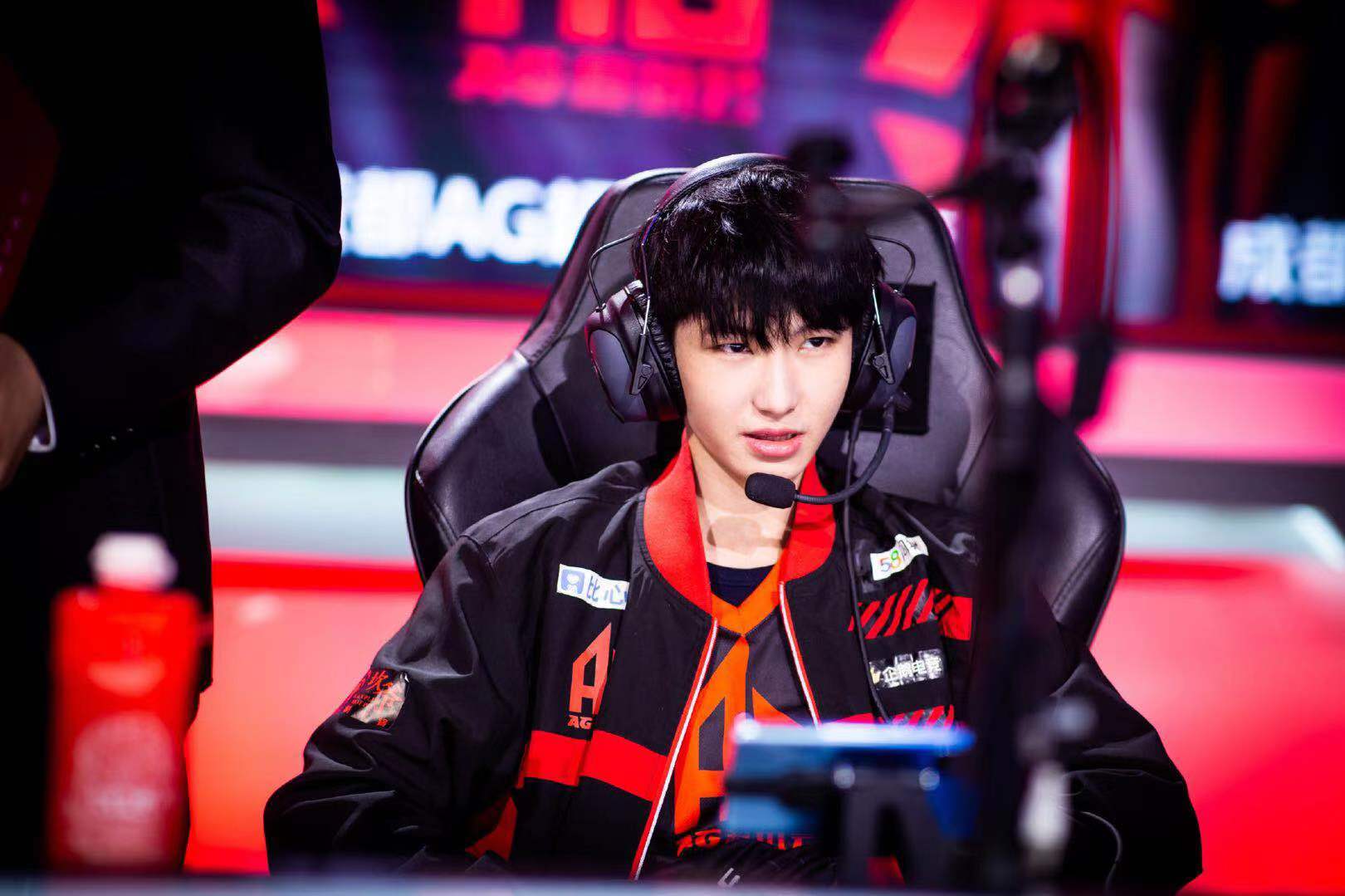 原创kpl:潇洒开播透露,常规赛最佳选手投票完毕,一诺将继续蝉联