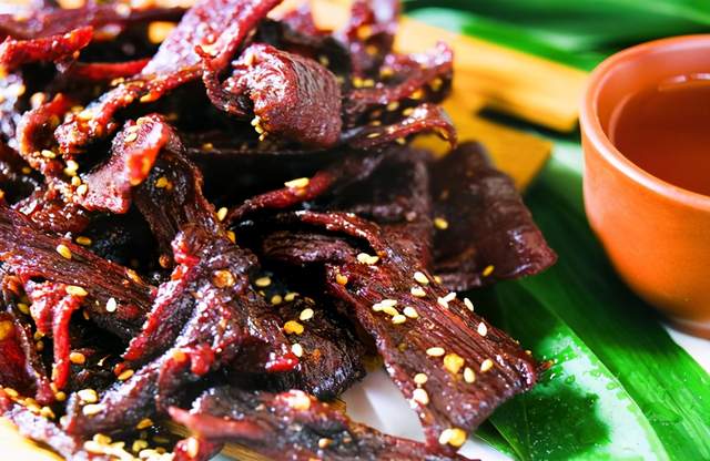 广西柳城特产"牛腊巴",香辣爽口_柳州